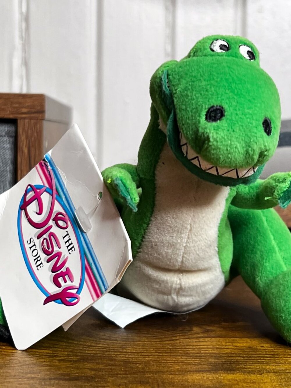 🏷️ Optimized Poshmark Listing Title NWT Disney Store Toy Story Rex Dinosaur Min